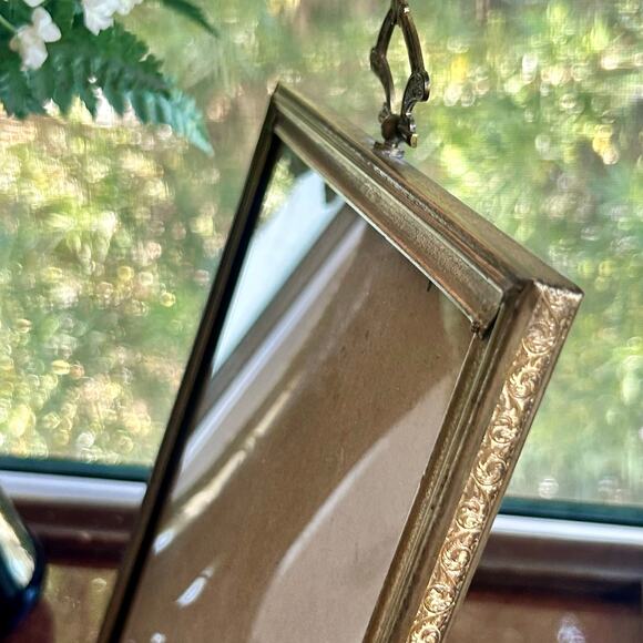 Vintage Brass-Tone 8x10 Picture Frame with Ornate Top Detail - Picture 6 of 15
